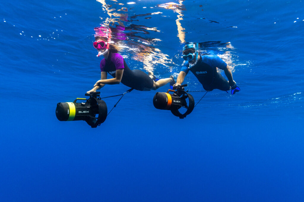 Suex DPVs underwater